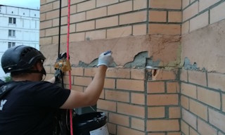 Обследование фасада здания в Ярцеве в октябре